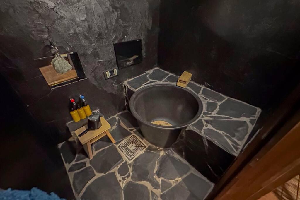 ローカルプライド朝潮橋忍者ハウスからくり忍者ハウスにステイ